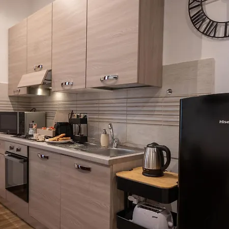 Ferruccio 10 Apartment