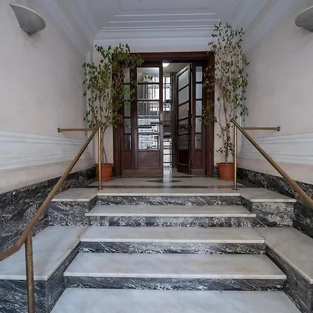 Ferruccio 10 Apartment